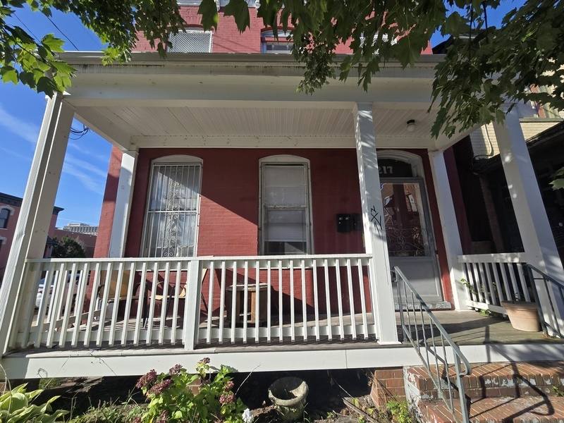 Apartment for rent at 217 E Leigh St #1, Richmond, VA 23219