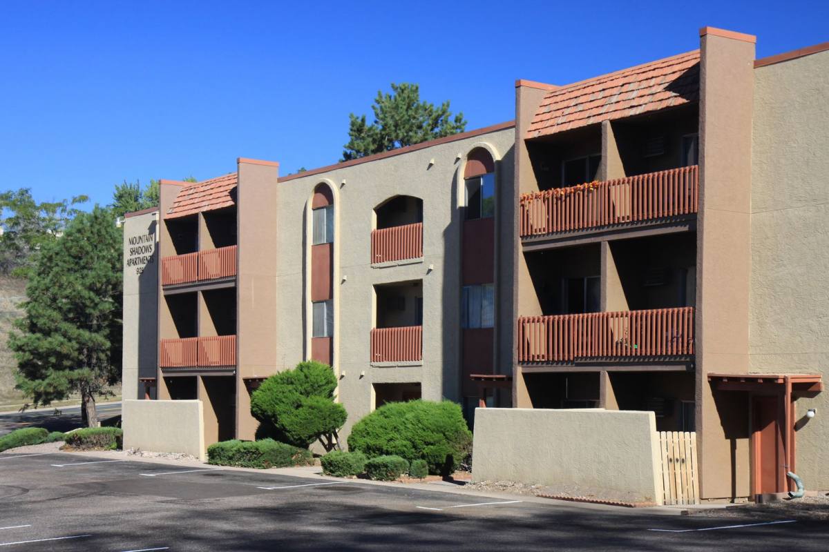 Mountain Shadows, 1005 Fontmore, Colorado Springs, CO 80904 - Apartment for Rent - Image 10