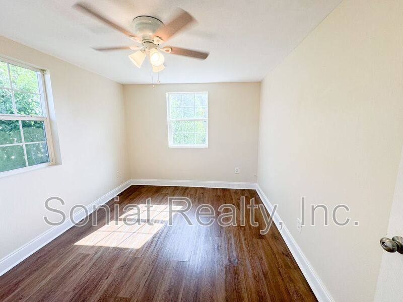 Apartment for rent at 4503 Majestic Oaks, New Orleans, LA 70126