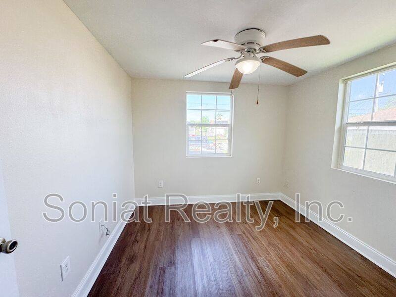 Apartment for rent at 4503 Majestic Oaks, New Orleans, LA 70126