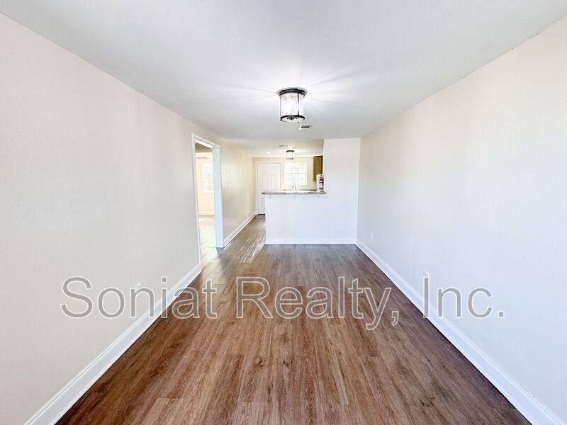 Apartment for rent at 4503 Majestic Oaks, New Orleans, LA 70126