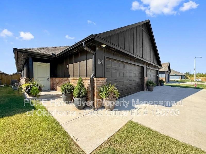 Apartment for rent at 10624 SW 16th Terrace, Yukon, OK 73099