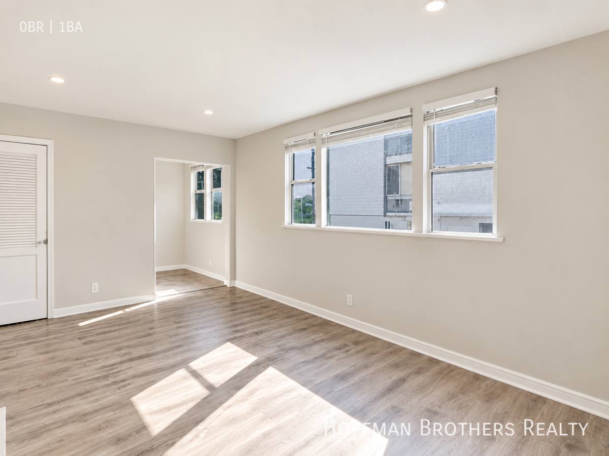 Apartment for rent at 425 N Oakhurst Dr #204, Beverly Hills, CA 90210