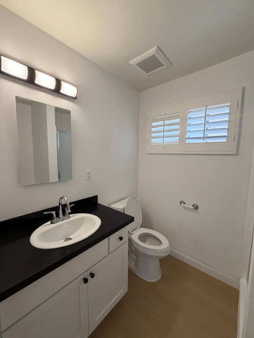 Apartment for rent at 442 So Rexford Dr, Beverly Hills, CA 90212