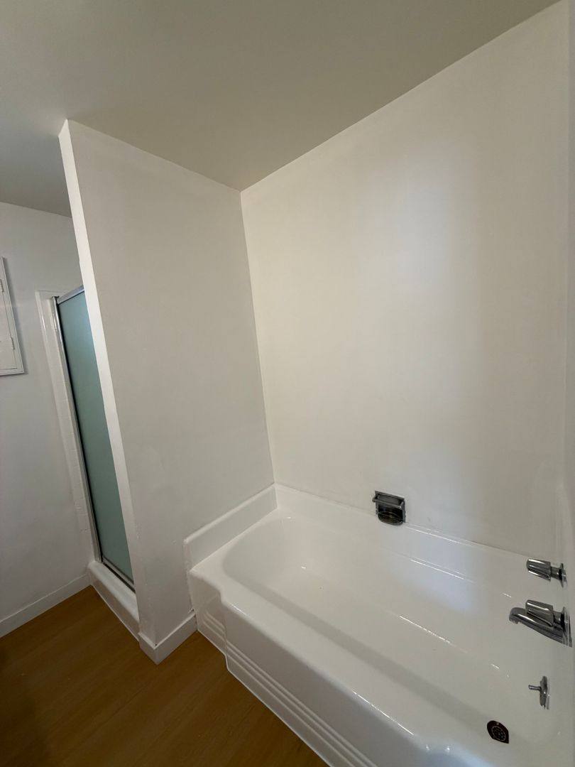 Apartment for rent at 442 So Rexford Dr, Beverly Hills, CA 90212