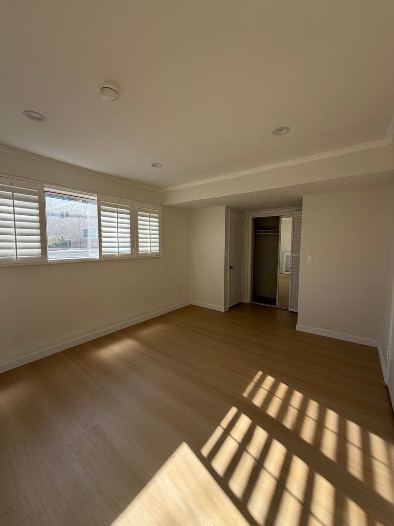 Apartment for rent at 442 So Rexford Dr, Beverly Hills, CA 90212