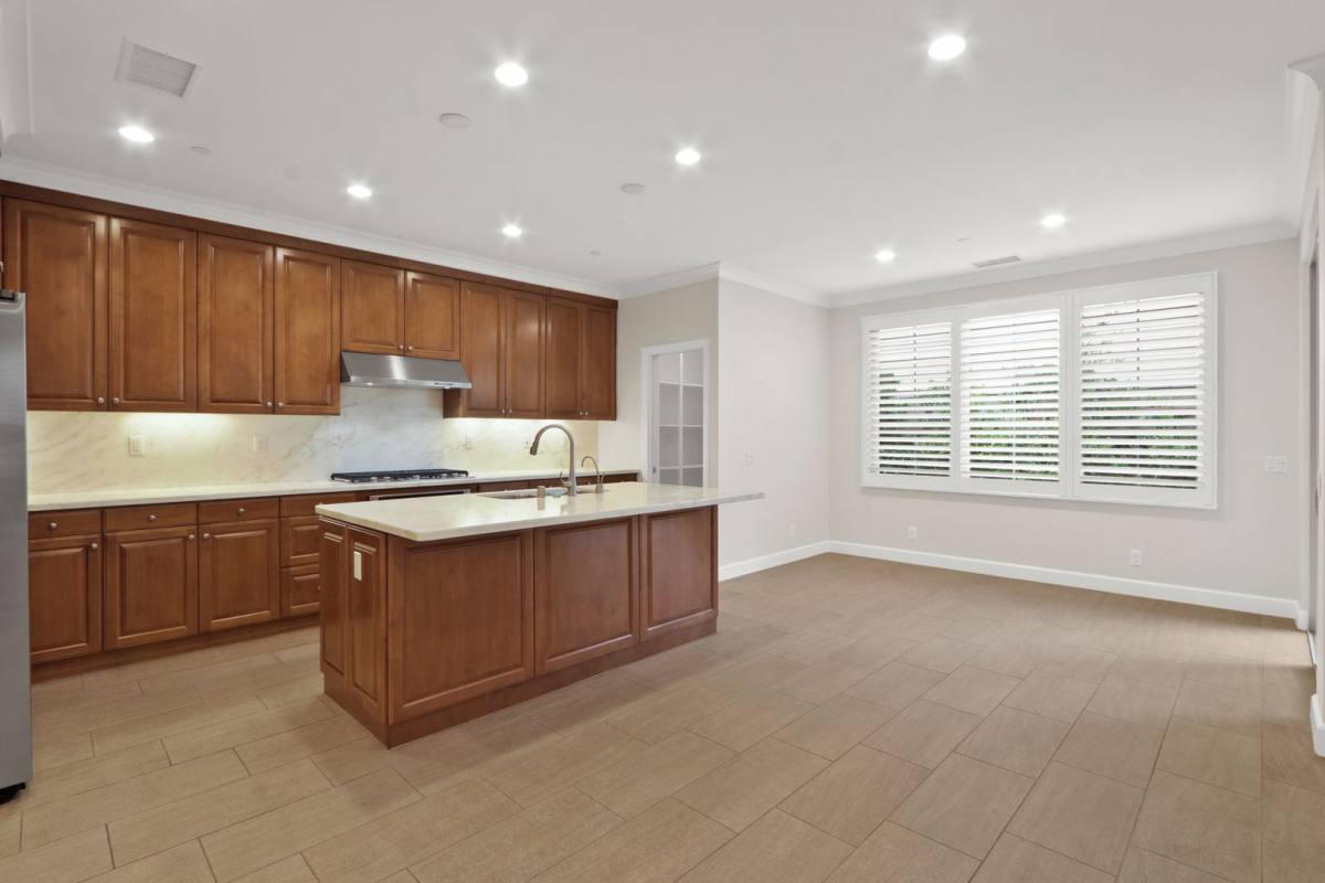 Condo for rent at 53 Pomegranate, Irvine, CA 92620