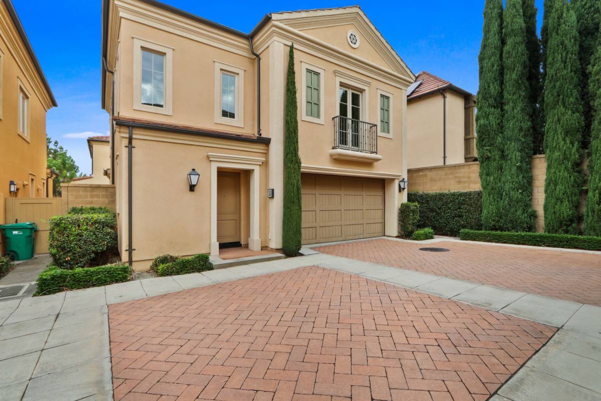 Condo for rent at 53 Pomegranate, Irvine, CA 92620