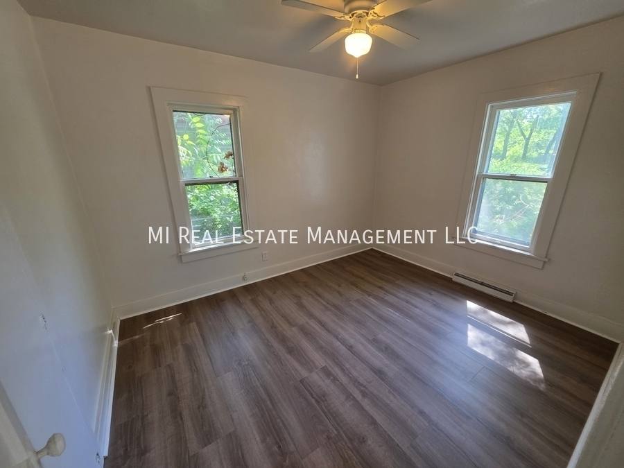 House for rent at 1920 Elwood St, Muskegon, MI 49442