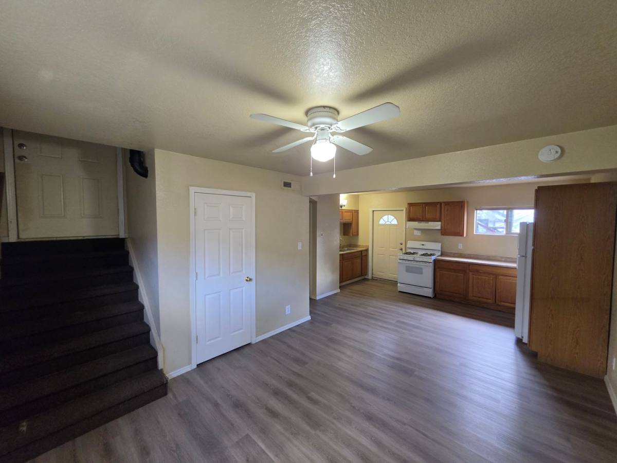 2112 N First St, Flagstaff, AZ 86004 - Apartment for Rent - Image 2