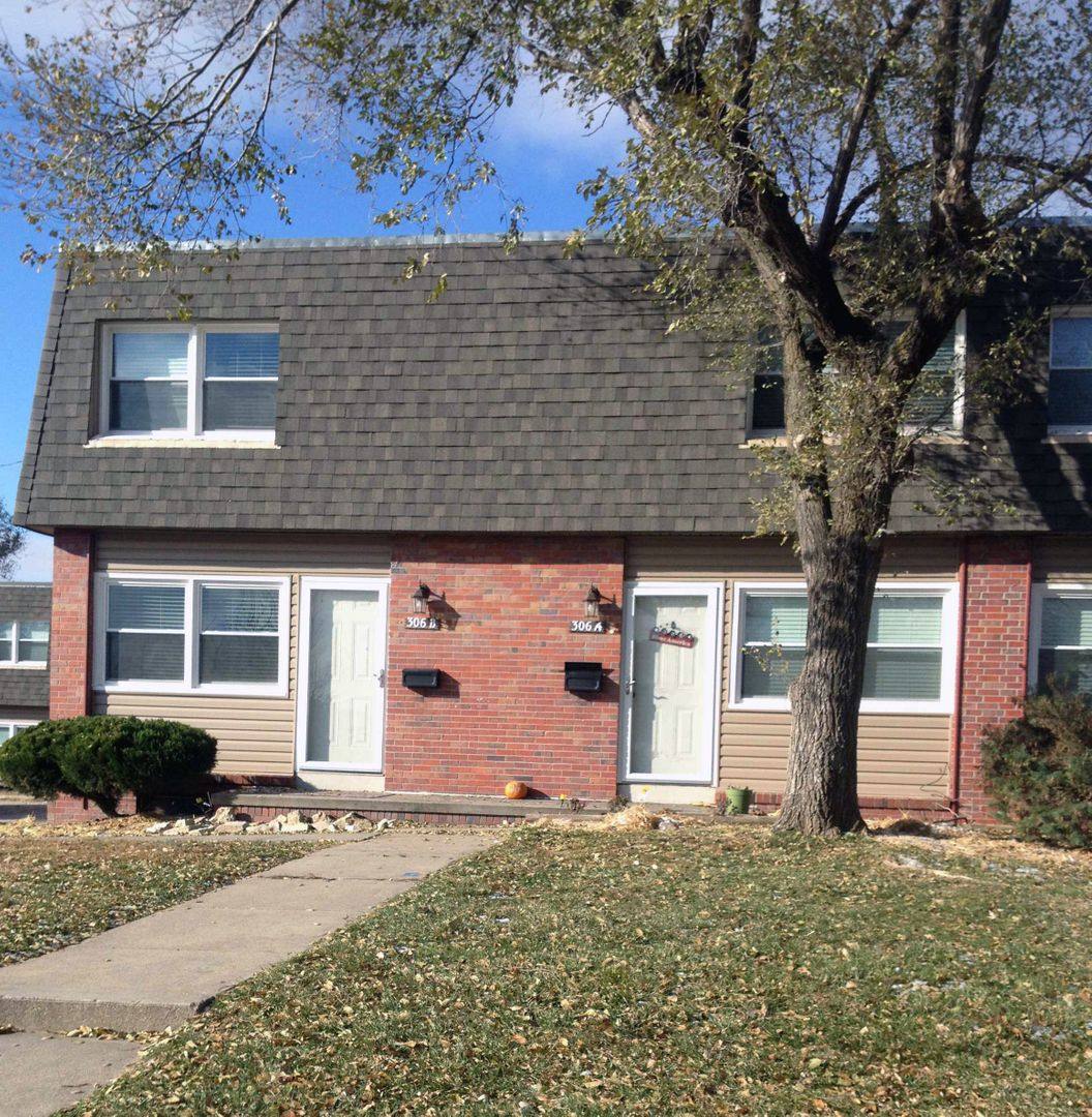 Apartment for rent at 302 Chateau Dr, Bellevue, NE 68005