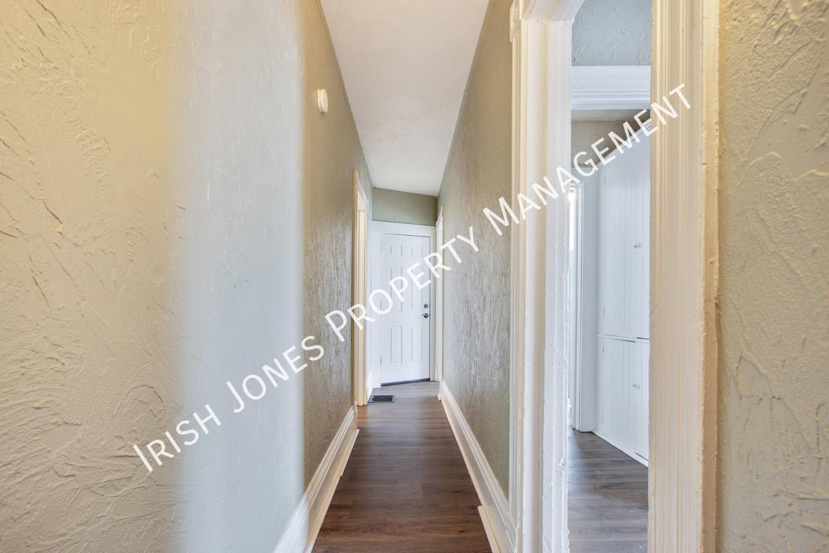 Apartment for rent at 271 Locust St #4, Lockport, NY 14094