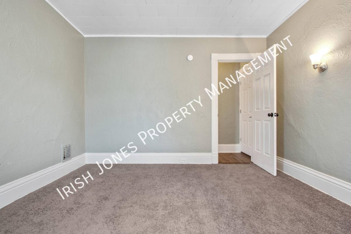 Apartment for rent at 271 Locust St #4, Lockport, NY 14094
