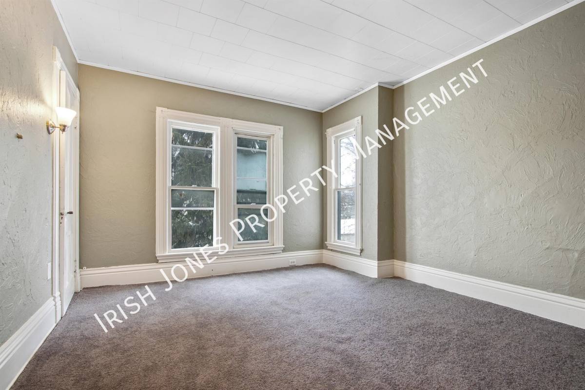 Apartment for rent at 271 Locust St #4, Lockport, NY 14094