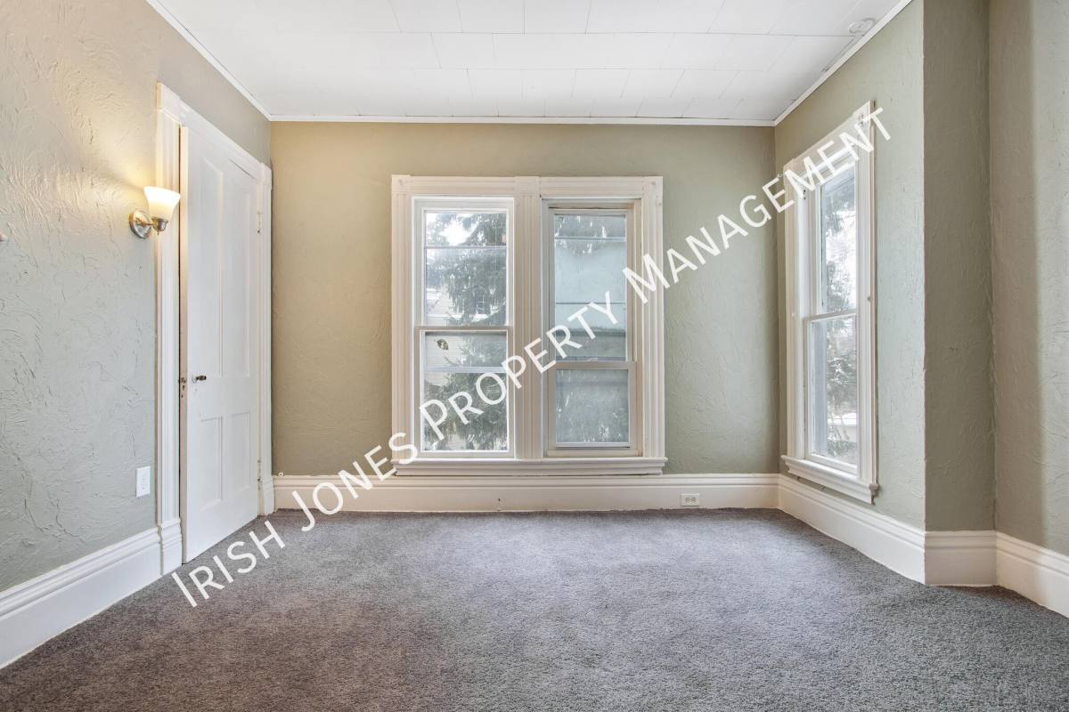 Apartment for rent at 271 Locust St #4, Lockport, NY 14094
