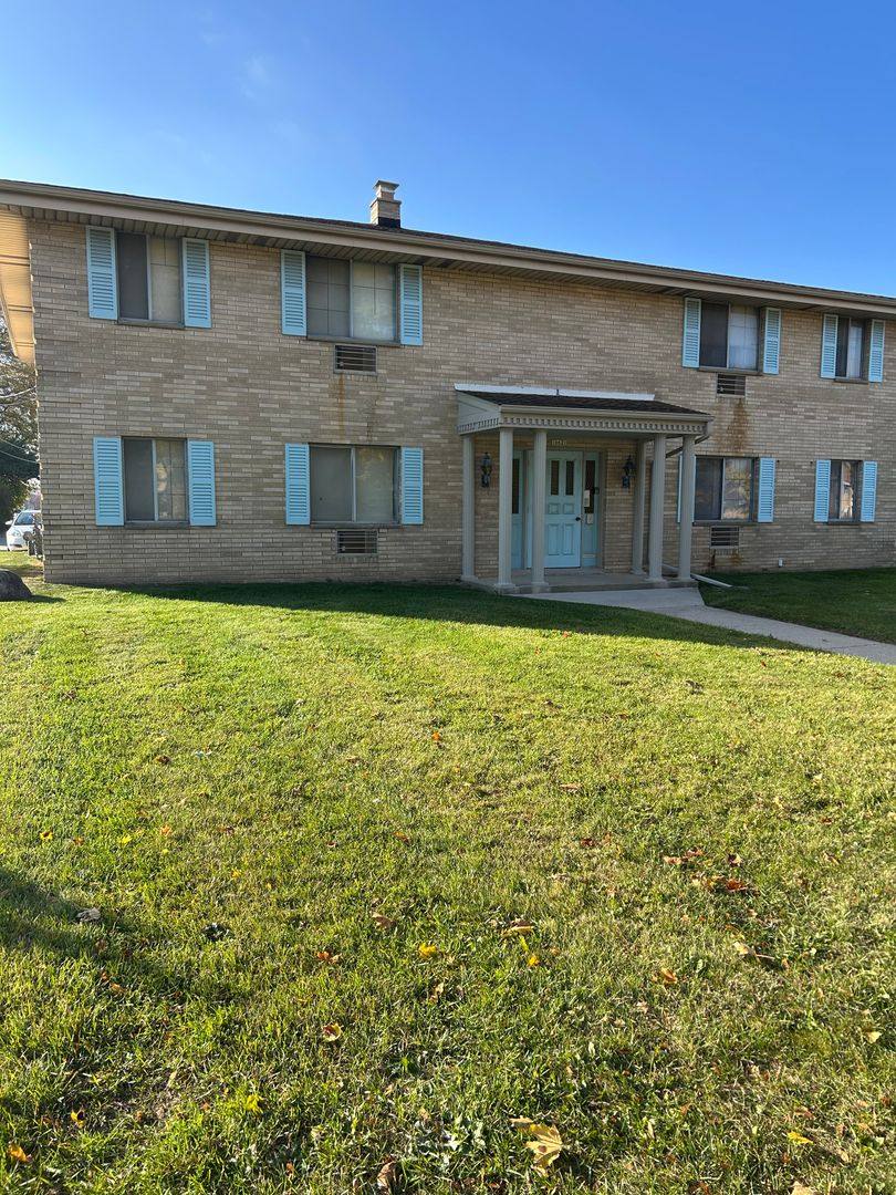 Apartment for rent at 10621 W Lincoln Ave, Milwaukee, WI 53227