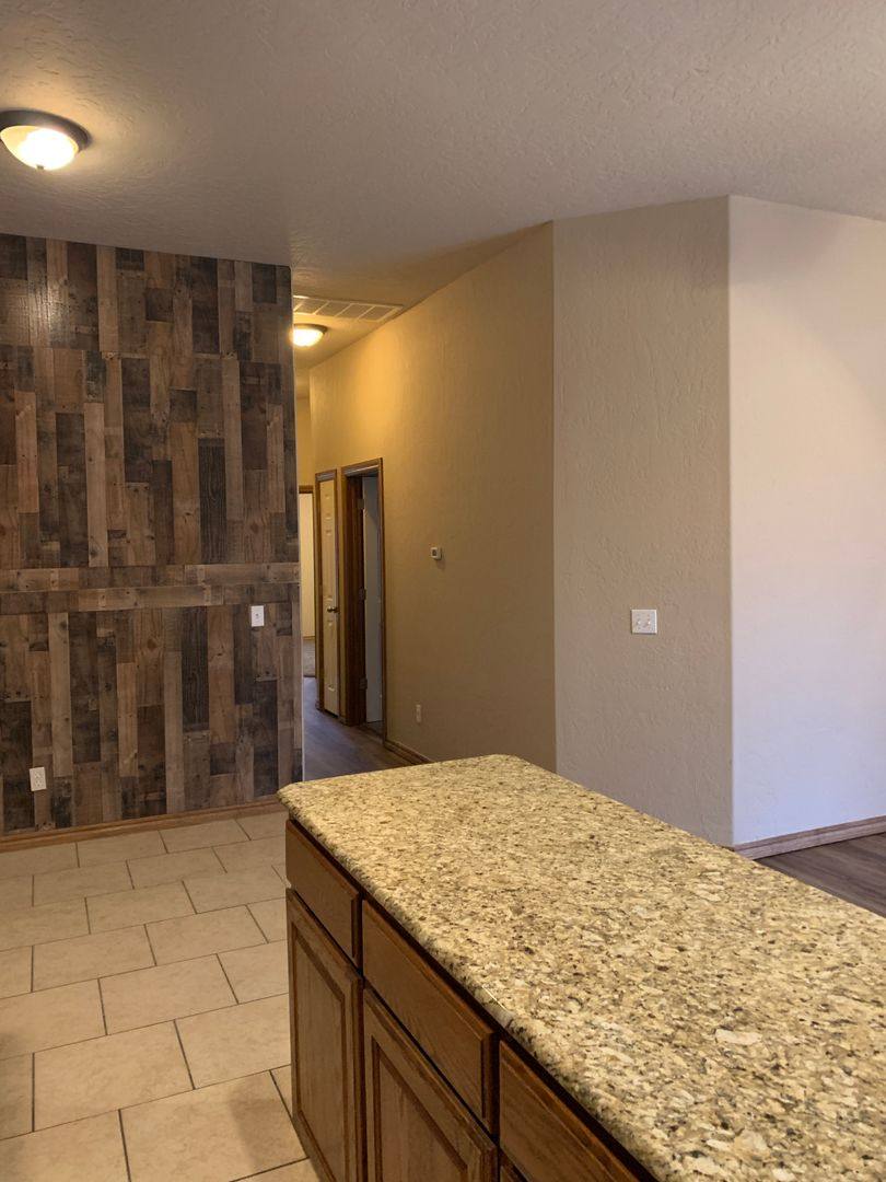 242 Woodbriar Rd, Noble, OK 73068 - House for Rent - Image 3