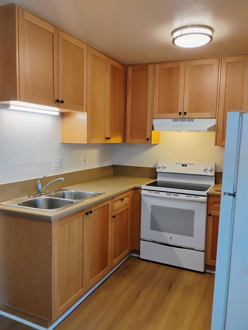Iris Arms, 1348 Iris Ave, Imperial Beach, CA 91932 - Apartment for Rent - Image 8