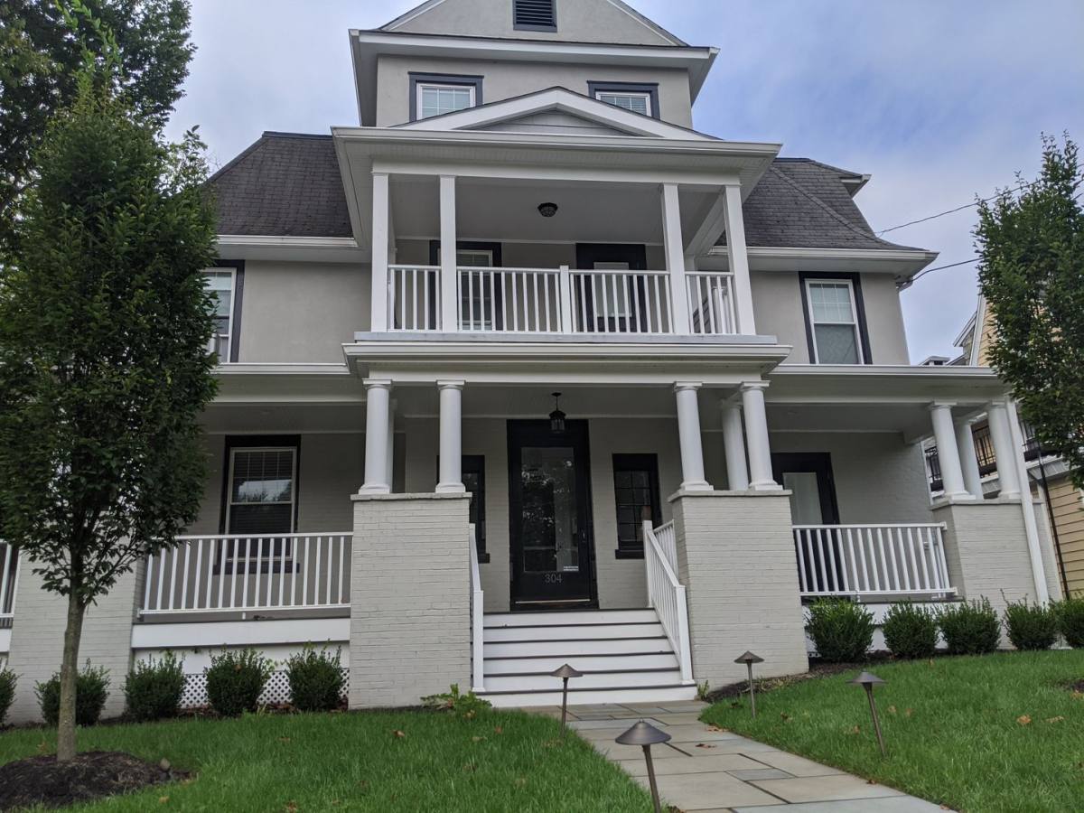 Apartment for rent at 304 N Wayne Ave, Wayne, PA 19087