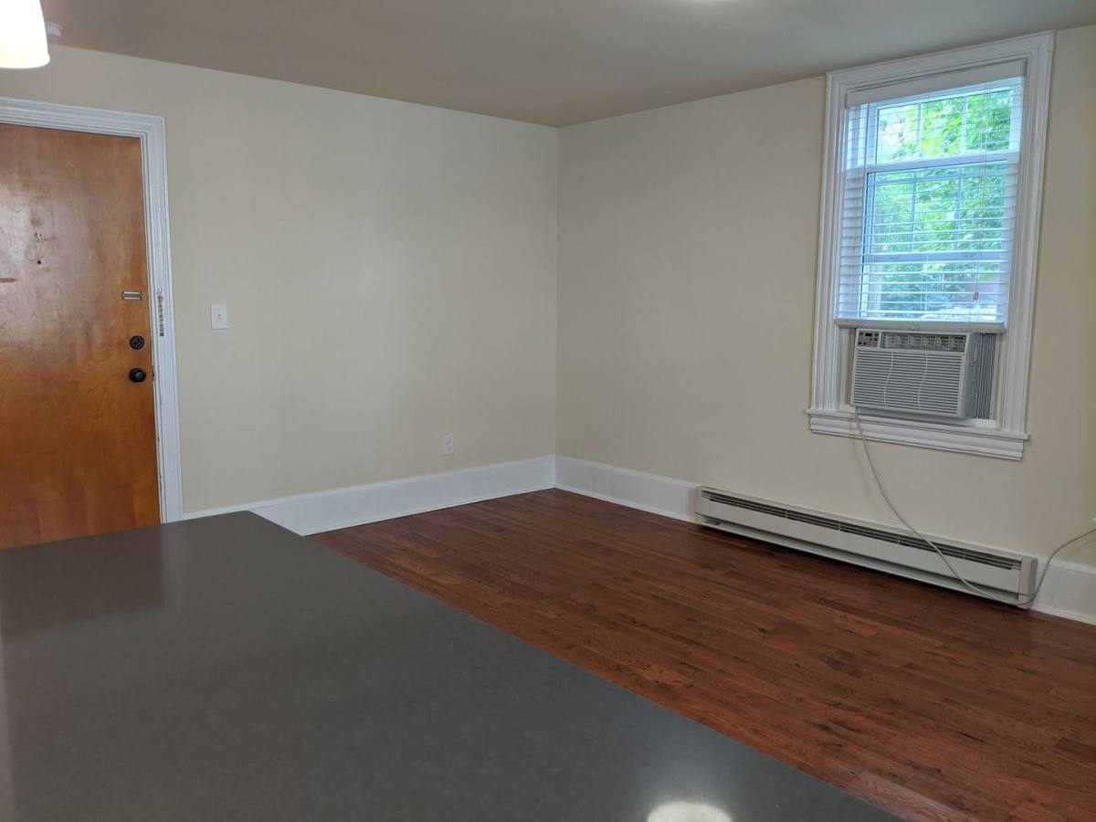 Apartment for rent at 304 N Wayne Ave, Wayne, PA 19087