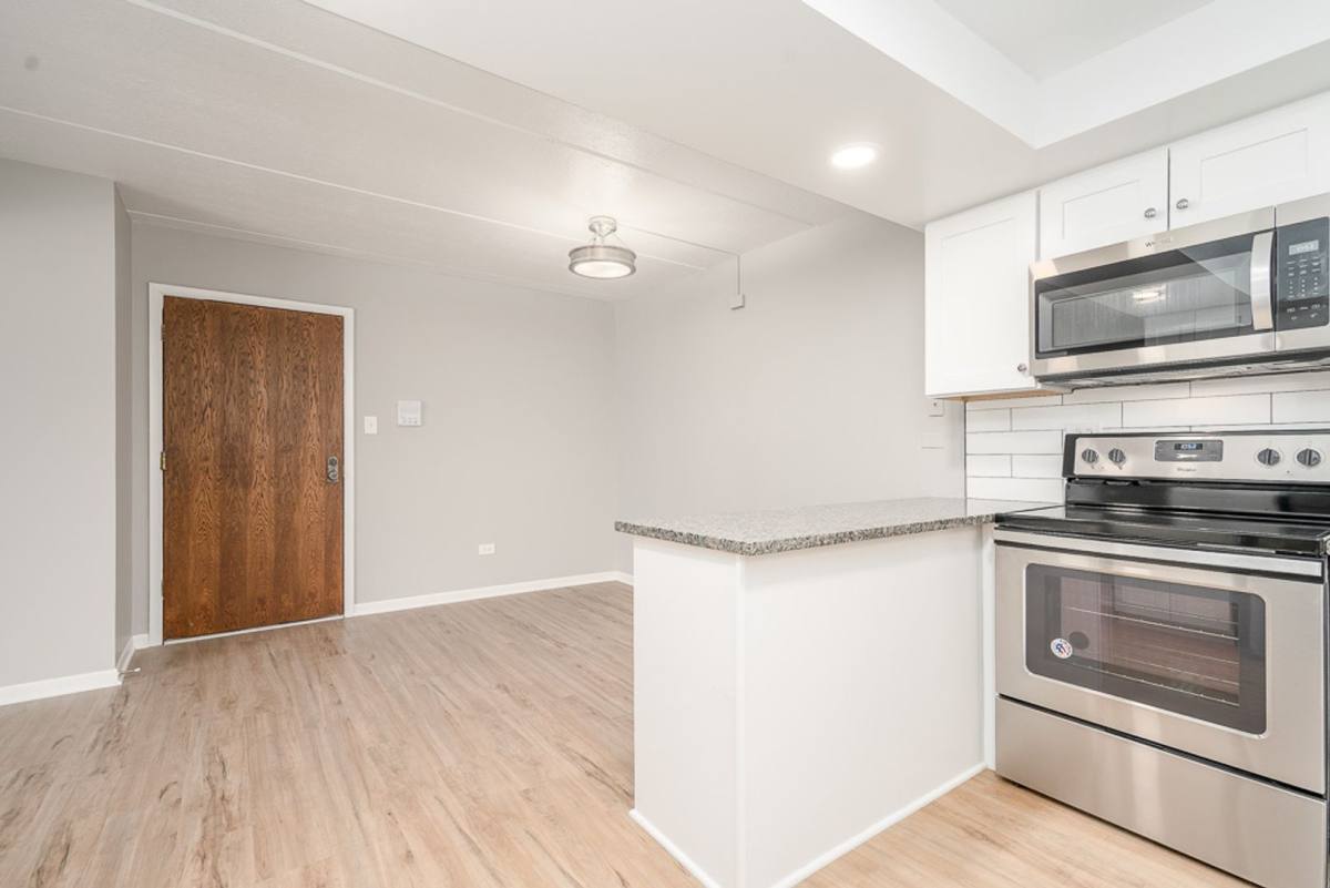 Apartment for rent at 21 S Waiola Ave, La Grange, IL 60525
