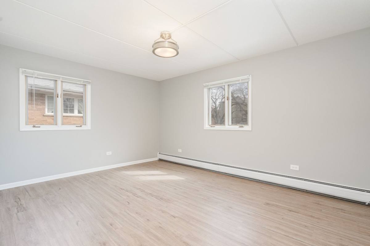 Apartment for rent at 21 S Waiola Ave, La Grange, IL 60525