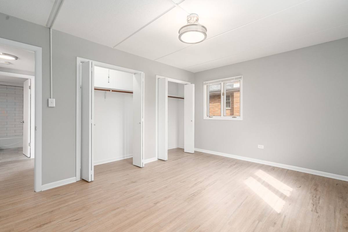 Apartment for rent at 21 S Waiola Ave, La Grange, IL 60525