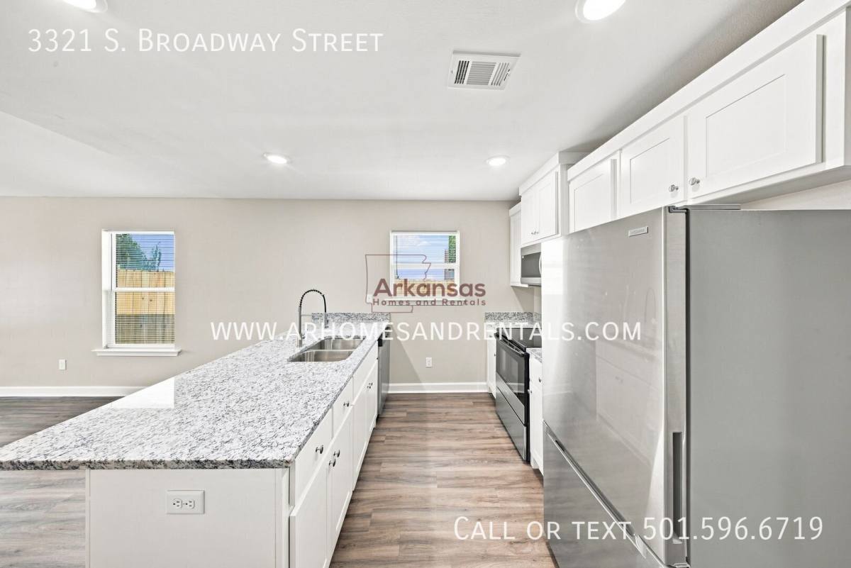 House for rent at 3321 S Broadway St, Little Rock, AR 72206