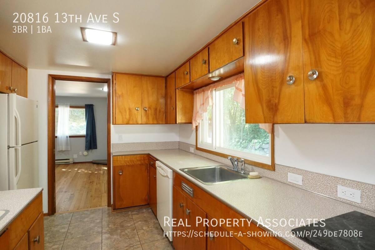 House for rent at 20816 13th Ave S, Seattle, WA 98198