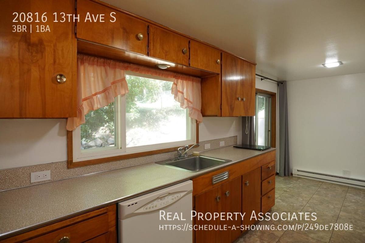 House for rent at 20816 13th Ave S, Seattle, WA 98198