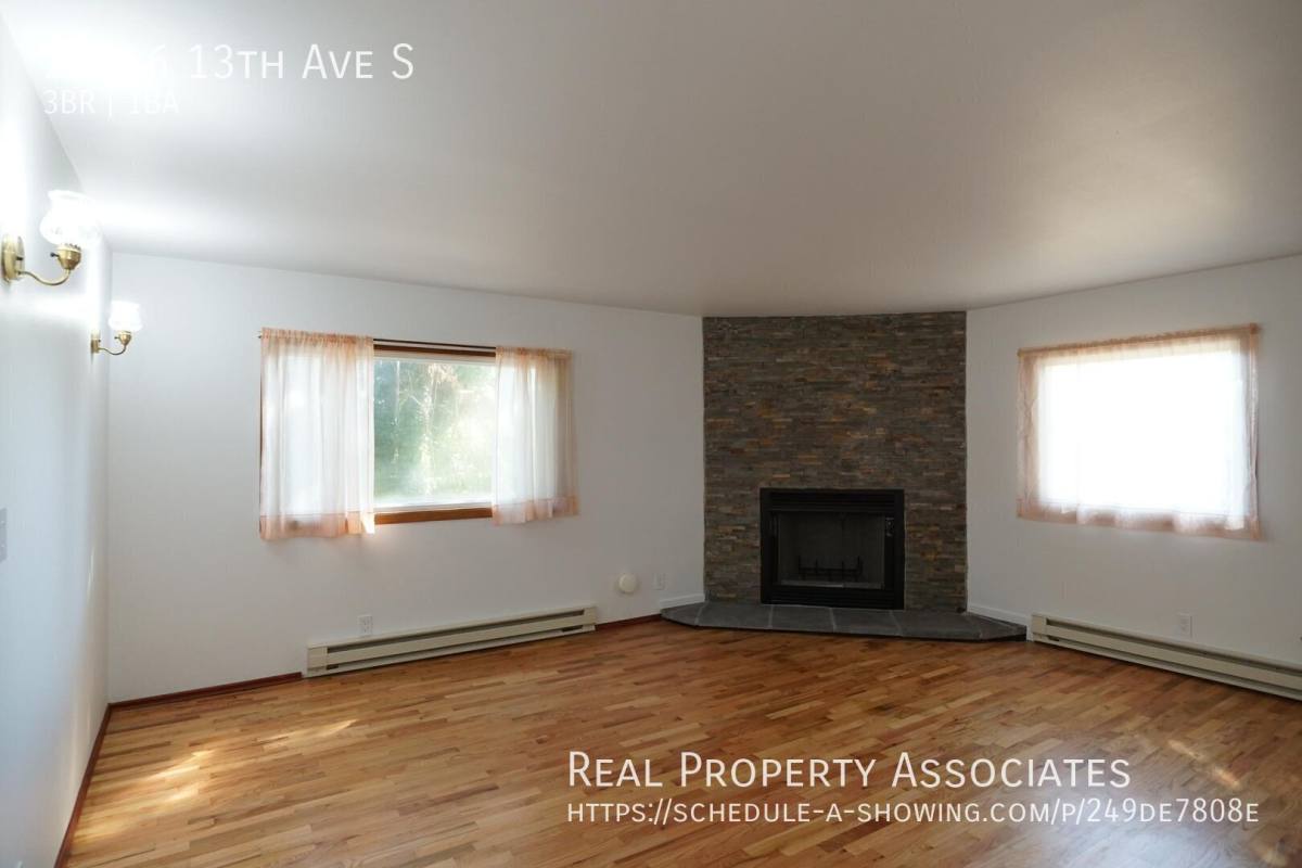 House for rent at 20816 13th Ave S, Seattle, WA 98198