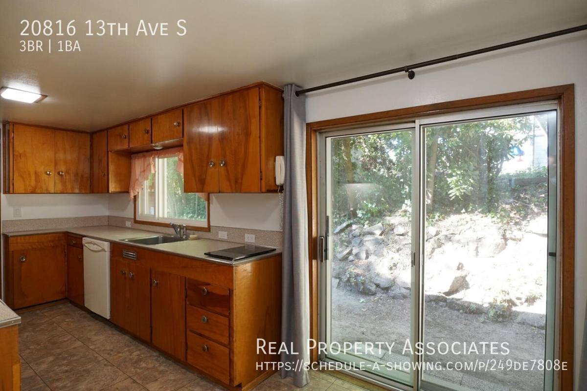 House for rent at 20816 13th Ave S, Seattle, WA 98198