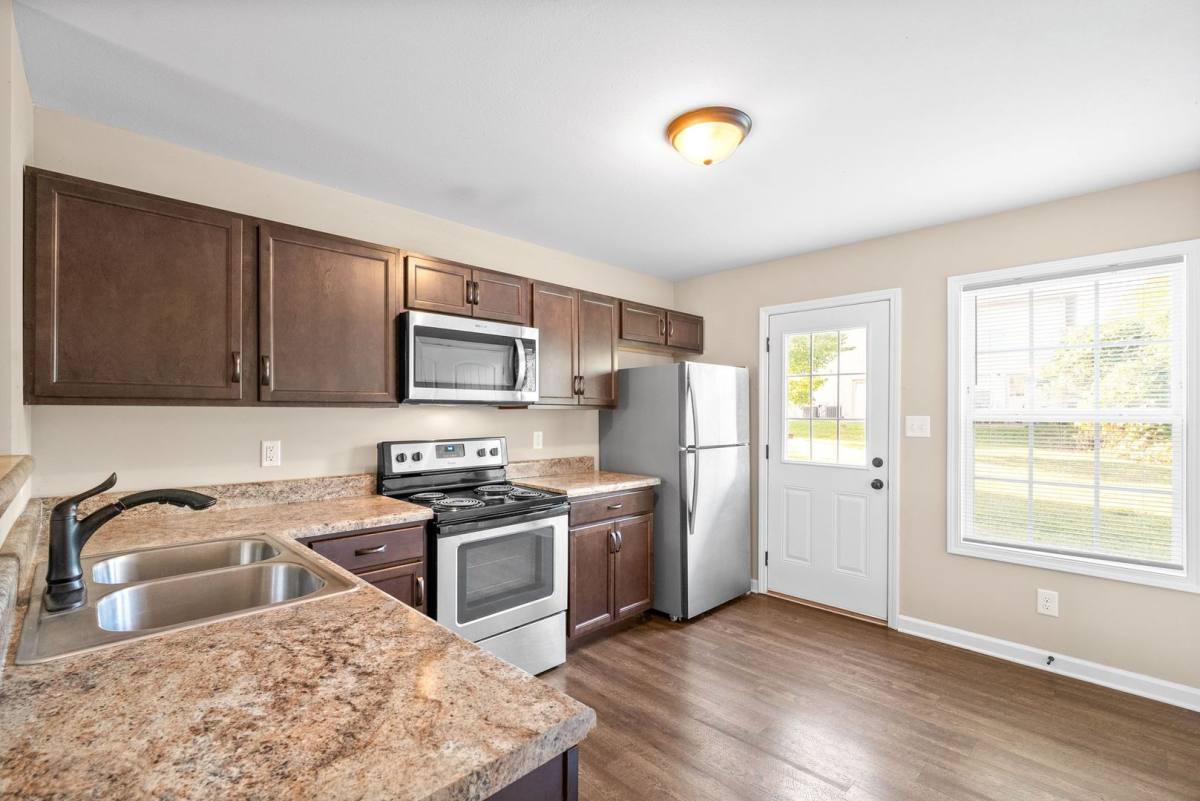 310 Rowand Court, Clarksville, TN 37042 - Apartment for Rent - Image 9