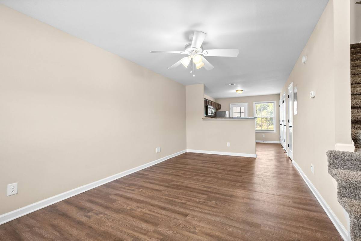 310 Rowand Court, Clarksville, TN 37042 - Apartment for Rent - Image 3