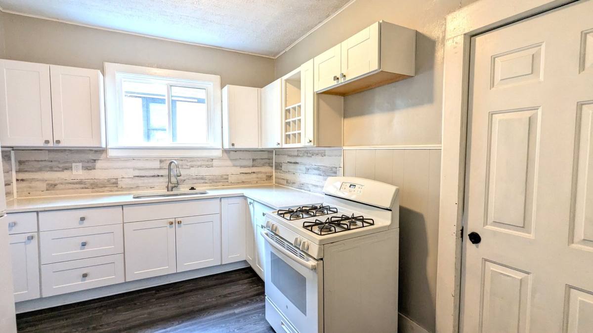 Apartment for rent at 1176 Sanford St, Muskegon, MI 49441