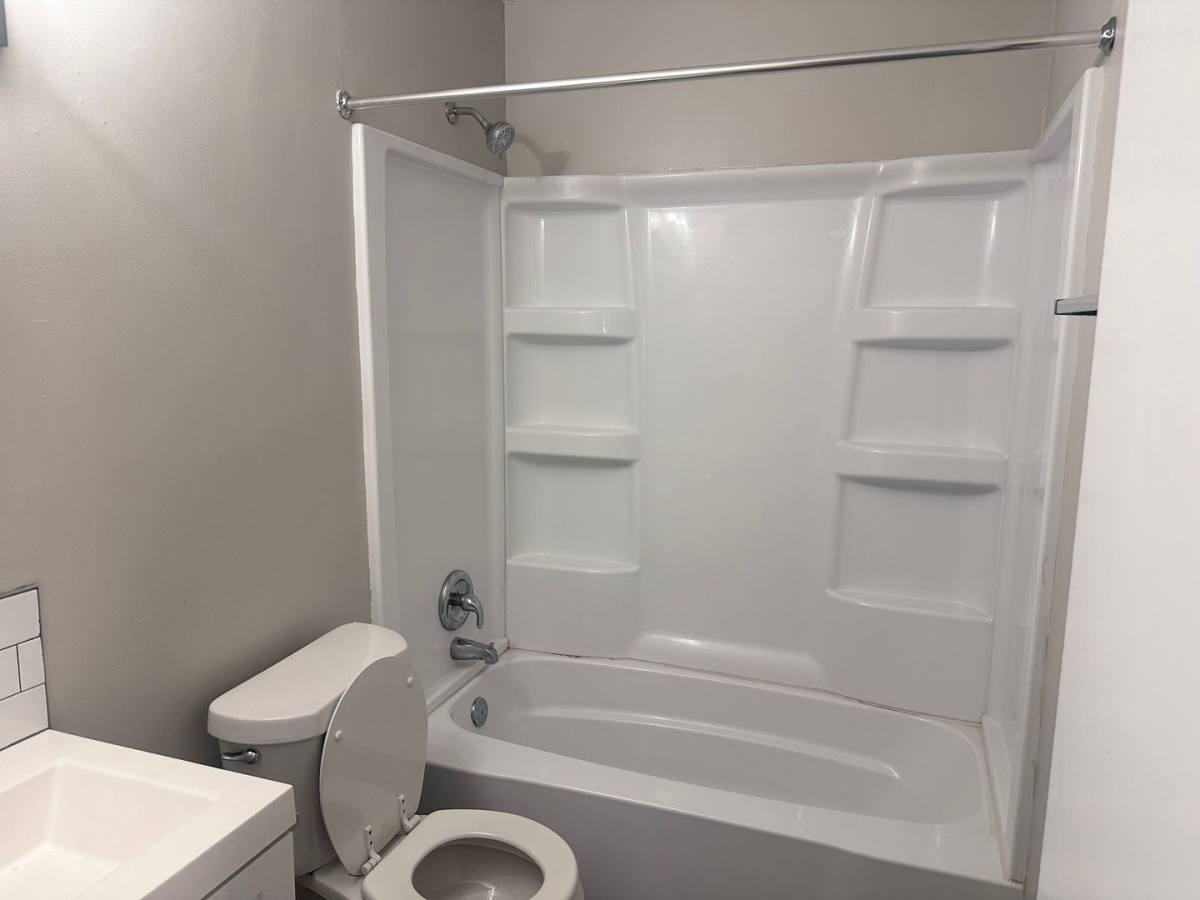 Apartment for rent at 1200 SW State Route 7 #B-302, Blue Springs, MO 64014