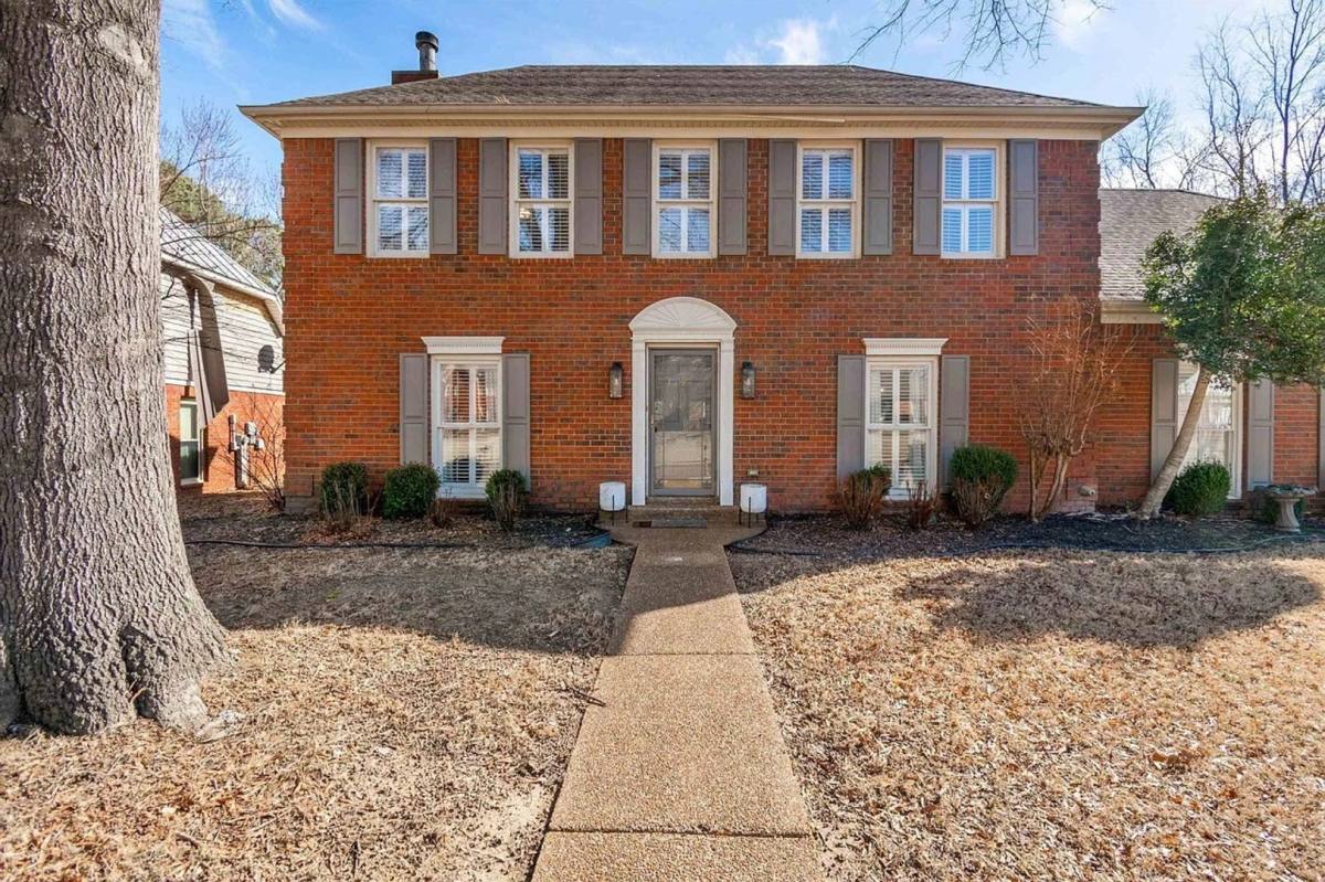 House for rent at 1016 Moorefield Rd, Collierville, TN 38017