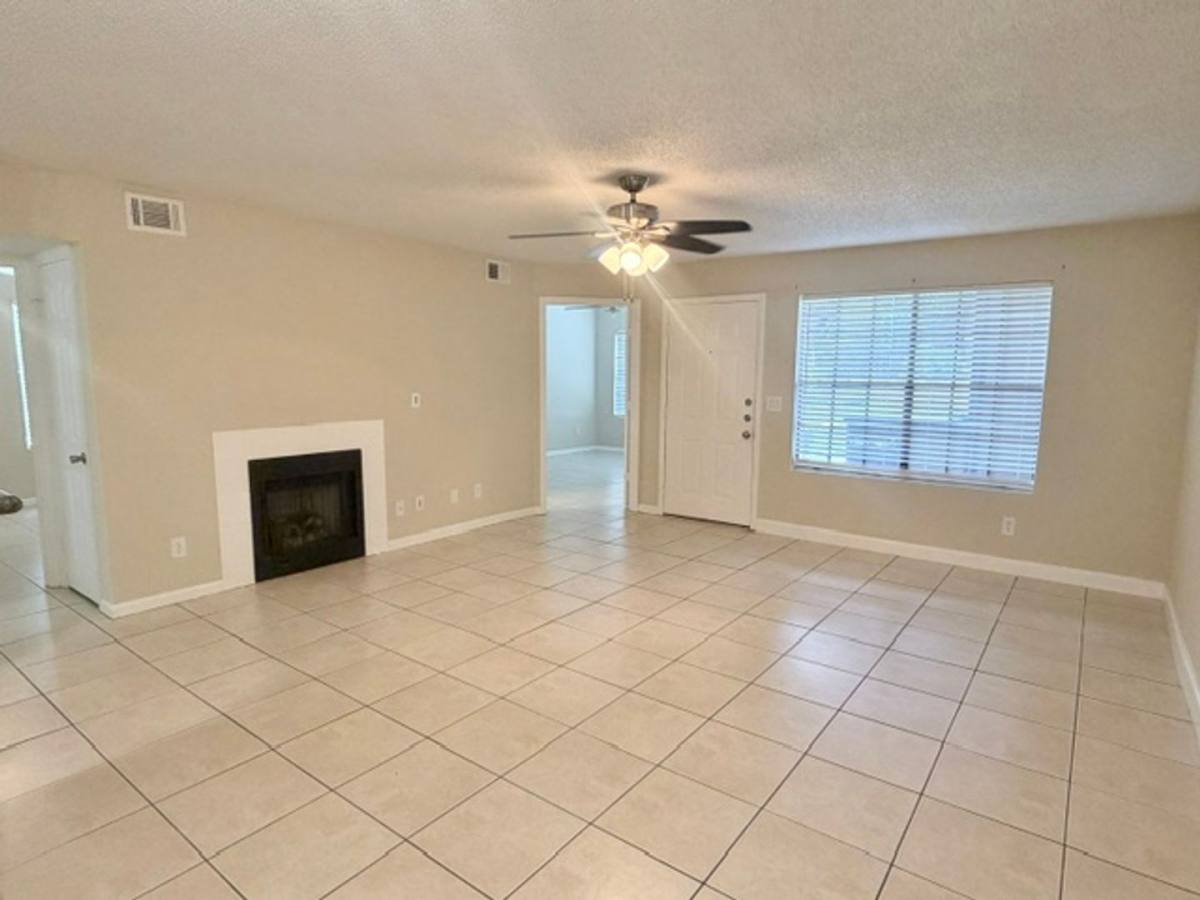 Condo for rent at 375 Lake Ontario Court, Altamonte Springs, FL 32701