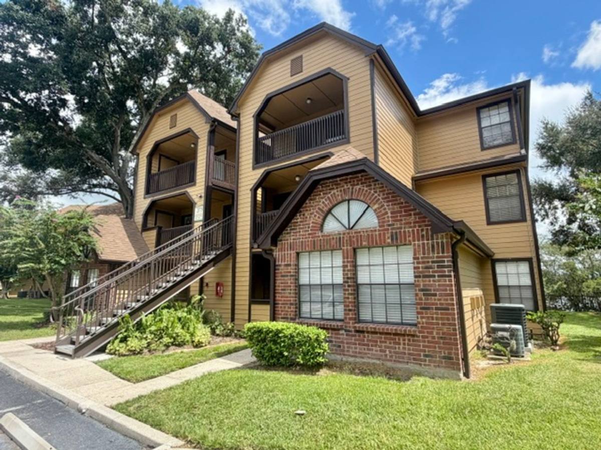 Condo for rent at 375 Lake Ontario Court, Altamonte Springs, FL 32701