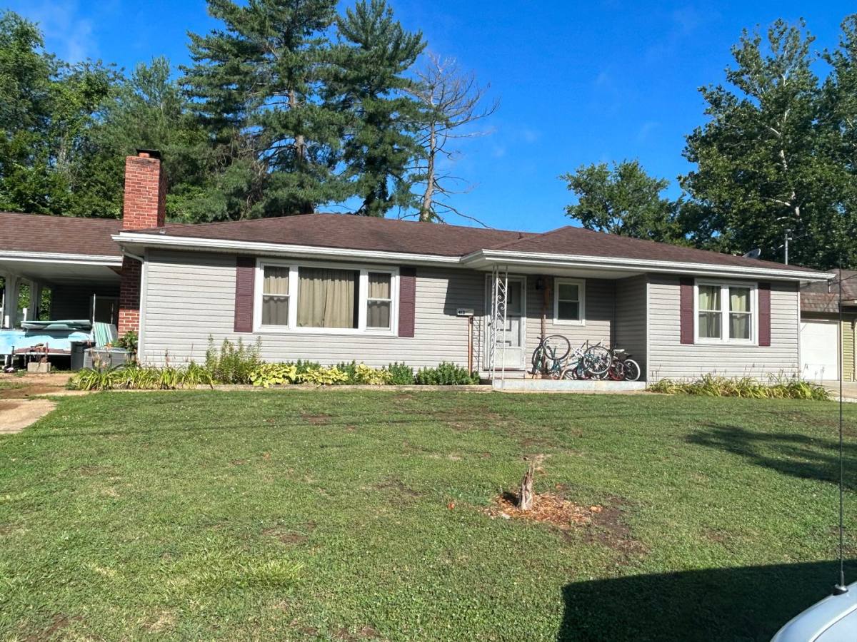 House for rent at 413 Hall Ave, Union, MO 63084