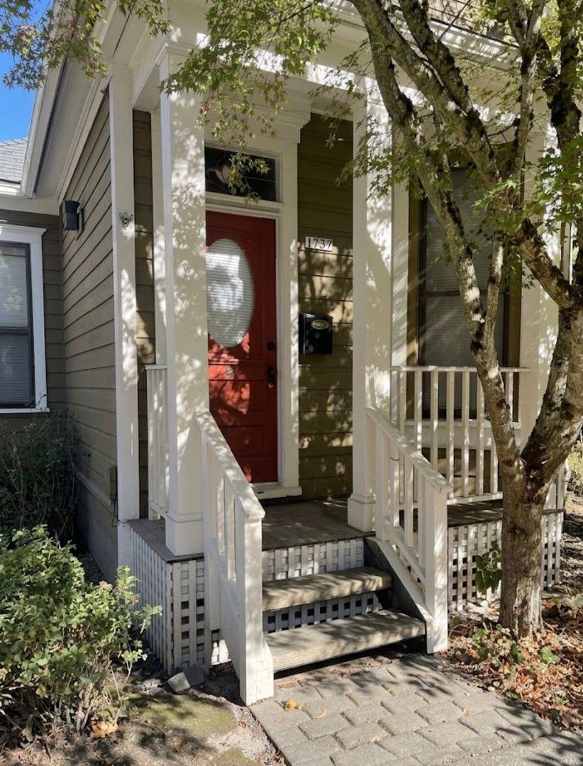 Apartment for rent at 1526 SW 18th Ave, Portland, OR 97201