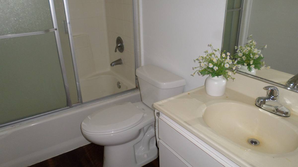 Apartment for rent at 5271 Huntington Dr N Ca #207, Los Angeles, CA 90032