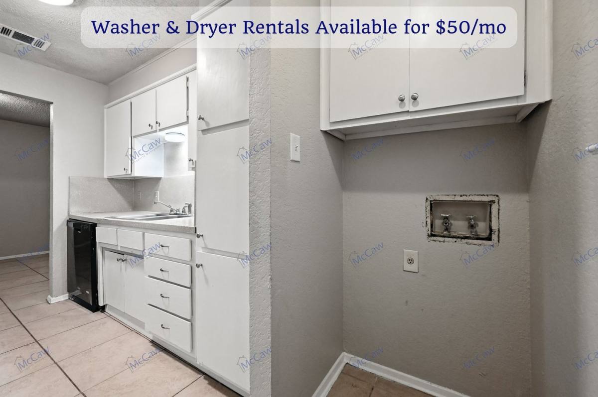 Apartment for rent at 6176 Vega Dr, Fort Worth, TX 76133