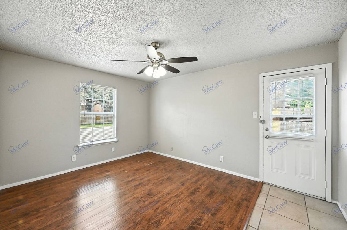 Apartment for rent at 6176 Vega Dr, Fort Worth, TX 76133