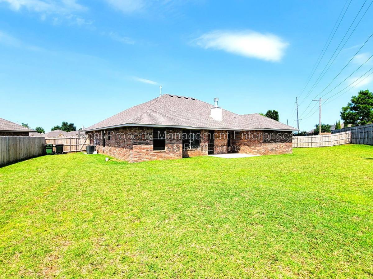 House for rent at 4500 Oasis Court, Yukon, OK 73099