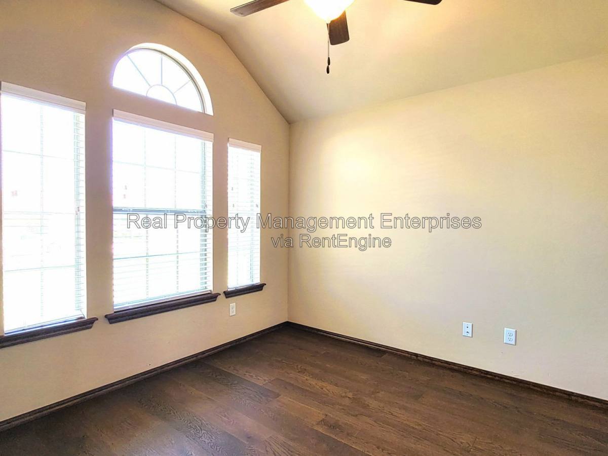 House for rent at 4500 Oasis Court, Yukon, OK 73099