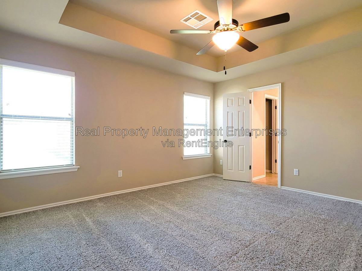 House for rent at 4500 Oasis Court, Yukon, OK 73099