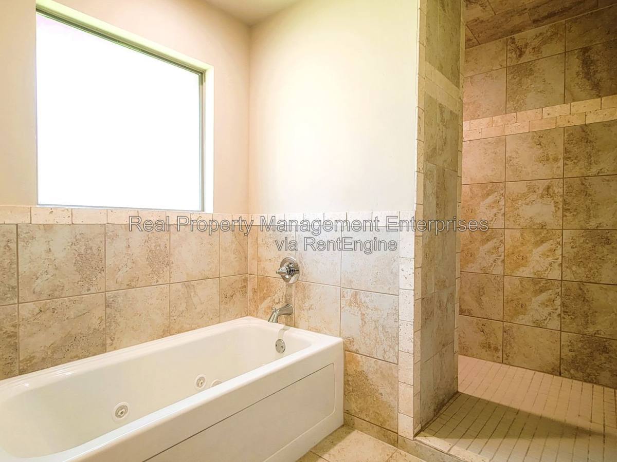 House for rent at 4500 Oasis Court, Yukon, OK 73099