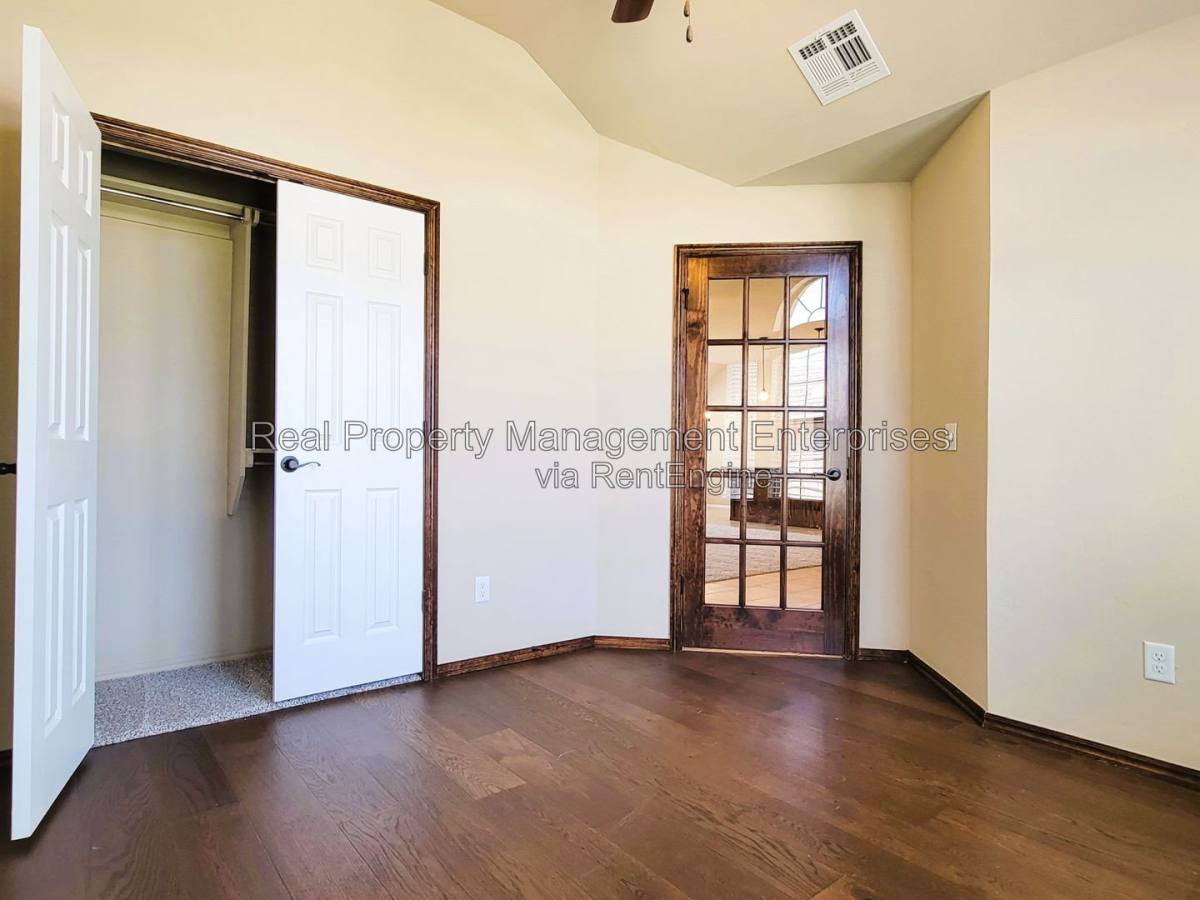 House for rent at 4500 Oasis Court, Yukon, OK 73099