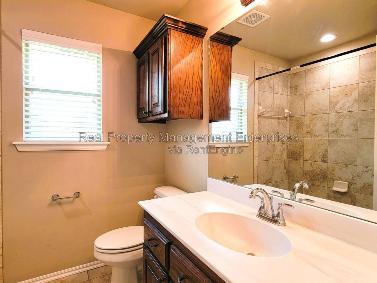 House for rent at 4500 Oasis Court, Yukon, OK 73099